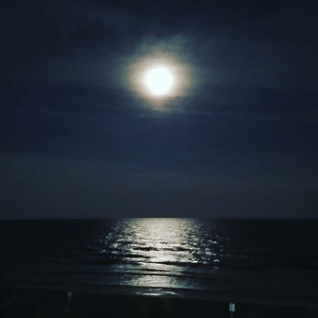 Moon-over-Atlantic-night